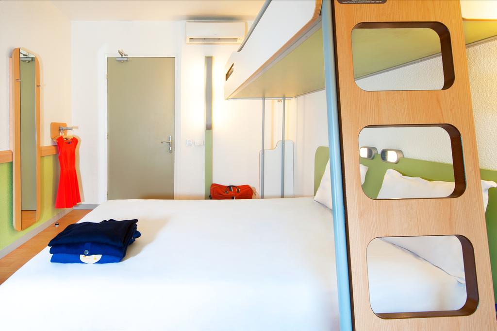 Ibis Budget Redon Luaran gambar